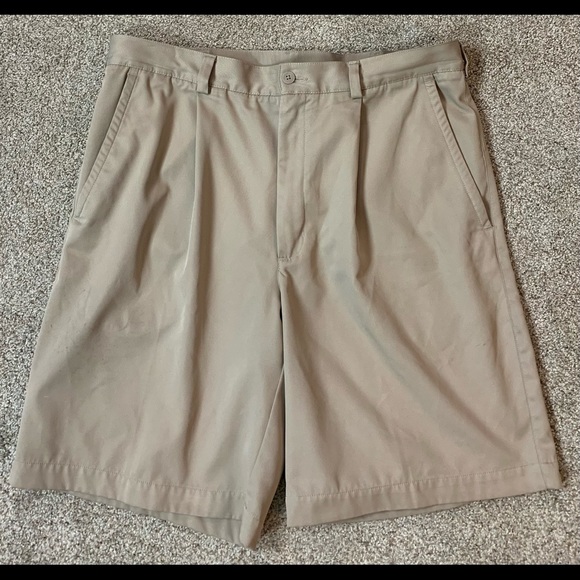 Mens NIKE Khaki PLEATED Dri Fit GOLF SHORTS  34 - Picture 2 of 4